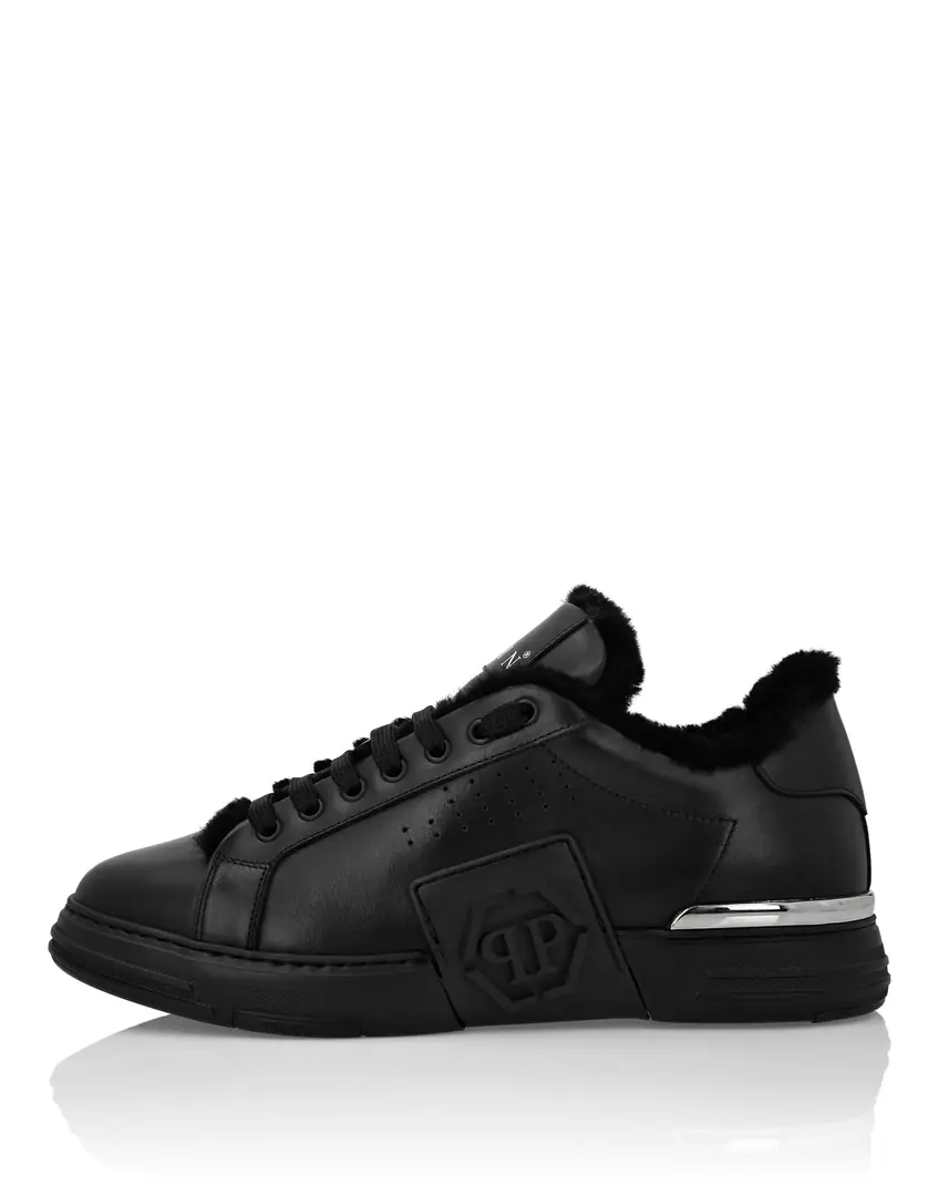 PP[PHILIPP PLEIN]Top-class originals., I'm looking for a hexagonal decoration of these napa real skins., The uniqueness of the shock-reducing sneakers.. Napa is a real piece of fabric., It's warm and comfortable., The logo with the patent is more powerful around the middle of the shoe., MetalPPAnd hexagonal patterns, It's got high technology., It's compatible with human engineering., Exceeding Quantum, The air is a relief., Solid durability modeling outside. Codes38-45