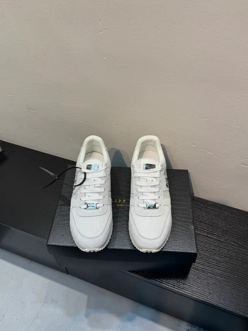 PHILIPP PLEIN-Philip.•Prynne. Prynne., Classic Return, Look at the good stuff., I'm like a cabinet., From leather to detail., It's a good one.！Feel it.🇩🇪Quality of pure manual manufacture！Extremity and respect. That's what's necessary., All with cow skin., Special hardware decoration, Just to make a more comfortable dress experience., Shoe.: Original cow skin➕In the cow's skin., Original rubber floor, A man of his own., You deserve it.！Size: 40-44（ 45Custom）