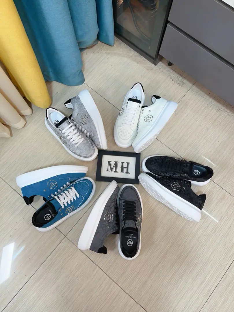 Get out of the factory.🌸🌸【PHILIPP PLEIN-】🅰GermanyPPThe new Phillips Network is on the market. 🅰🅰Perfectly shaped to build a top quality.🅰Rubber-resistant ground. 🌻The shoe-faced cow-coloured hardware., In the cow's skin., Shoes full. Stereo. Original MonoQuality🌻It's a big one. You're a good man., Fashion, New！！Absolute focus. Size: 38-44（45Do it.