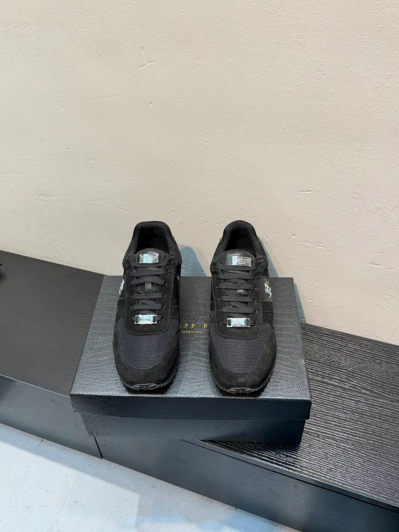 PHILIPP PLEIN-Philip.•Prynne. Prynne., Classic Return, Look at the good stuff., I'm like a cabinet., From leather to detail., It's a good one.！Feel it.🇩🇪Quality of pure manual manufacture！Extremity and respect. That's what's necessary., All with cow skin., Special hardware decoration, Just to make a more comfortable dress experience., Shoe.: Original cow skin➕In the cow's skin., Original rubber floor, A man of his own., You deserve it.！Size: 40-44（ 45Custom）