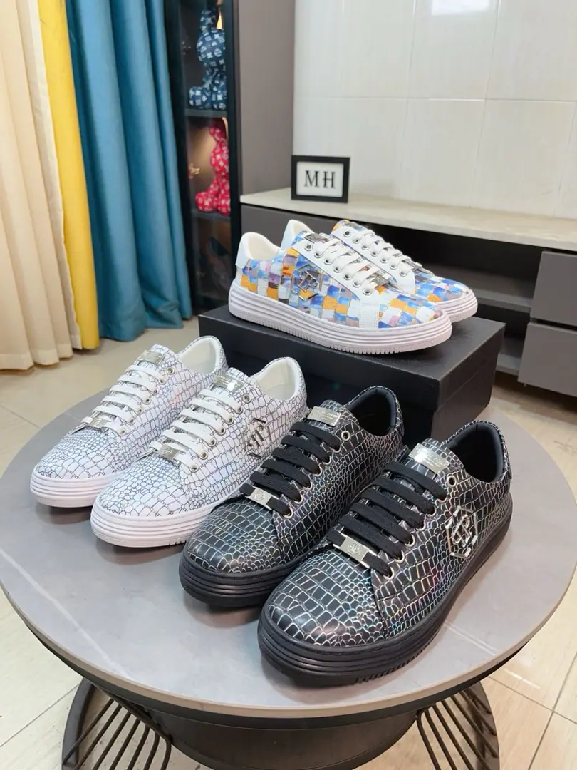 Get out of the factory.🌸🌸【PHILIPP PLEIN-】🅰GermanyPPThe new Phillips Network is on the market. 🅰🅰Perfectly shaped to build a top quality.🅰Rubber-resistant ground. 🌻The shoe-faced cow-coloured hardware., In the cow's skin., Shoes full. Stereo. Original MonoQuality🌻It's a big one. You're a good man., Fashion, New！！Absolute focus. Size: 38-44（45Do it.