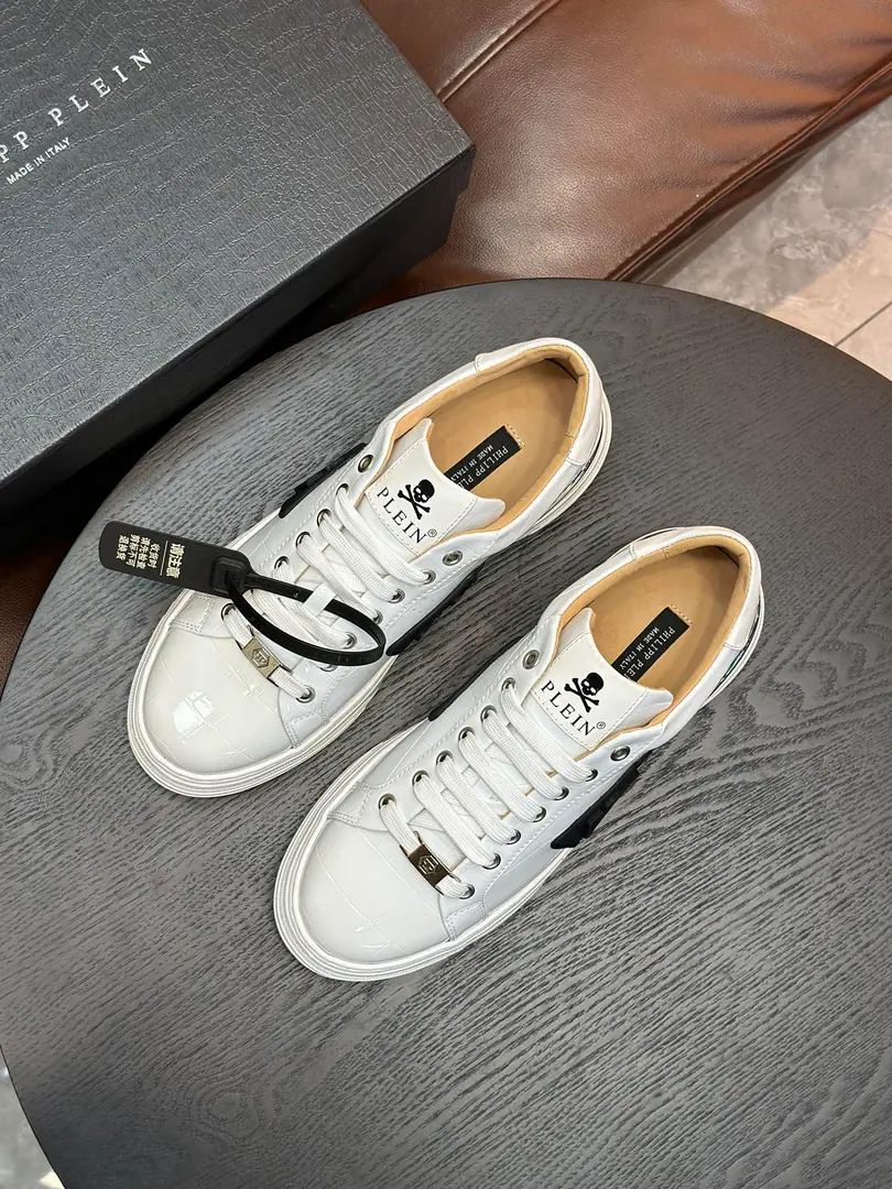PP[PHILIPP PLEIN]Top-class originals., I'm looking for a hexagonal decoration of these napa real skins., The uniqueness of the shock-reducing sneakers.. Napa is a real piece of fabric., It's a nice, air-drinked cow., The logo with the patent is more powerful around the middle of the shoe., MetalPPAnd hexagonal patterns, It's got high technology., It's compatible with human engineering., Exceeding Quantum, The air is a relief., Solid durability modeling outside. Codes38-45
