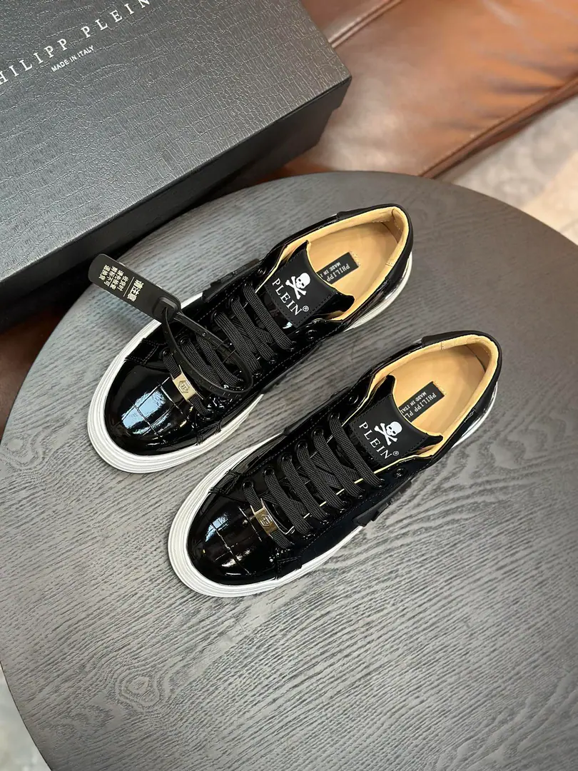 PP[PHILIPP PLEIN]Top-class originals., I'm looking for a hexagonal decoration of these napa real skins., The uniqueness of the shock-reducing sneakers.. Napa is a real piece of fabric., It's a nice, air-drinked cow., The logo with the patent is more powerful around the middle of the shoe., MetalPPAnd hexagonal patterns, It's got high technology., It's compatible with human engineering., Exceeding Quantum, The air is a relief., Solid durability modeling outside. Codes38-45