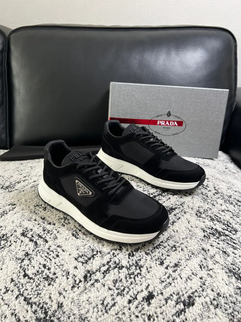 PRADA High Quality Top-level craft Prada. Synchronize cabinets Original plant configuration, Italian imports of original cow-coloured flour, I'll be comfortable importing watered cattle., Shoes under the sole.: The original factory is super comfortable with the original base., The original factory and the single. Codes 39-44（Sold 38 45 ）