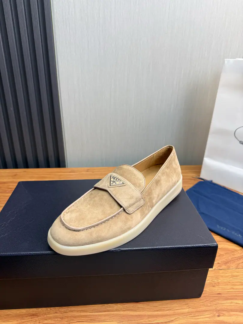 Plant 【PRAD*Prada.】The cabinet is full of shoes., Official Network1:1Production, Imported cow noodles Cows are counter-feat. In the cow's skin. The original plant is used for the original base., 38-45（38.45Make a no-refund order.）