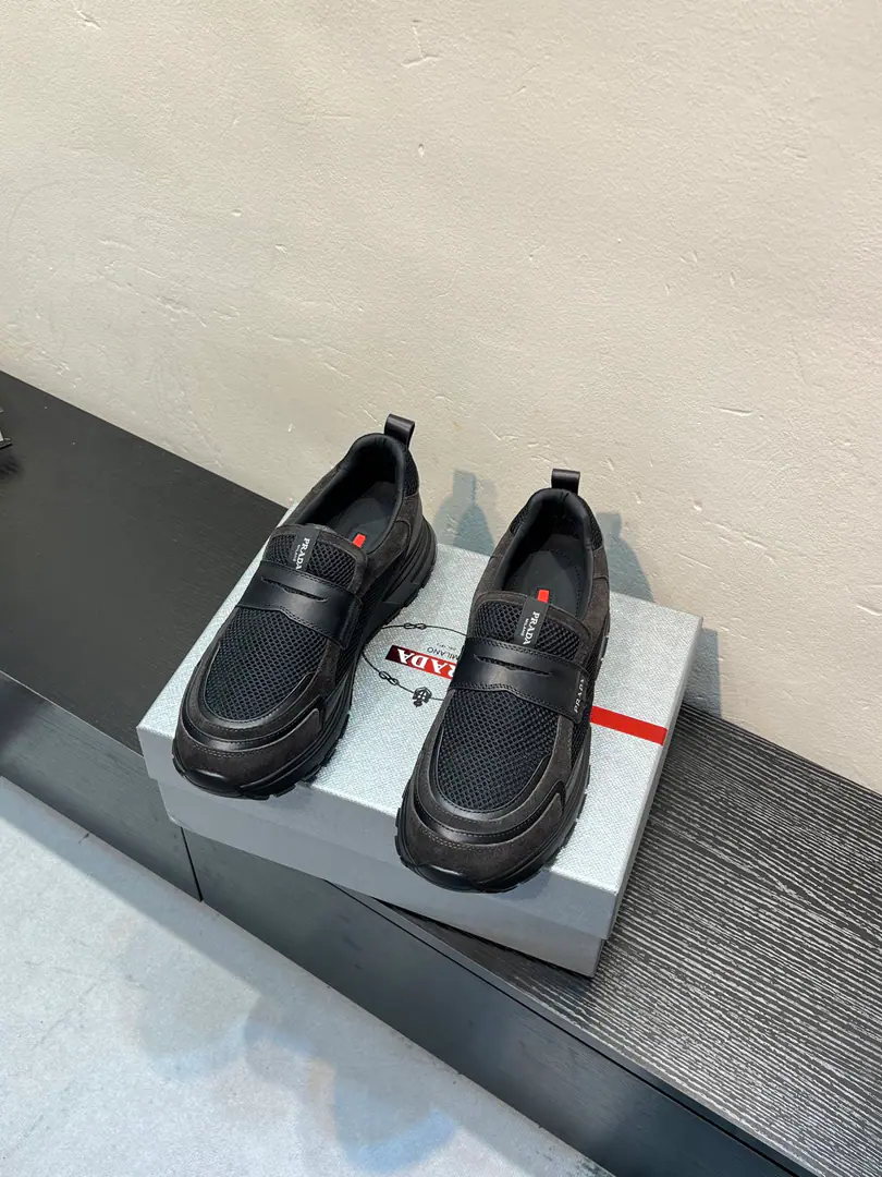 【PRADAPrada.】——The guy's shoe cabinet is a mess., Synchronise Action, 1High quality delivery✔️ Original cow skins on the web., Skins and feet., 1🆚1Repeat, Original factory base, 38-45（45I'll make sure I don't change it.）