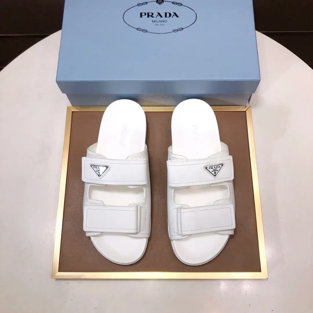 Get out of the factory. 【Prada.PRADA】Couple money. New special slippers., Counter Quality, It's complicated to actually work.🔰The shoe face is good for imported flour.➕🐑In the sheep's skin. It's a pretty test of craftsmanship.➕OriginalpuOtsumi!. Size:Women35-40 Men38-45.