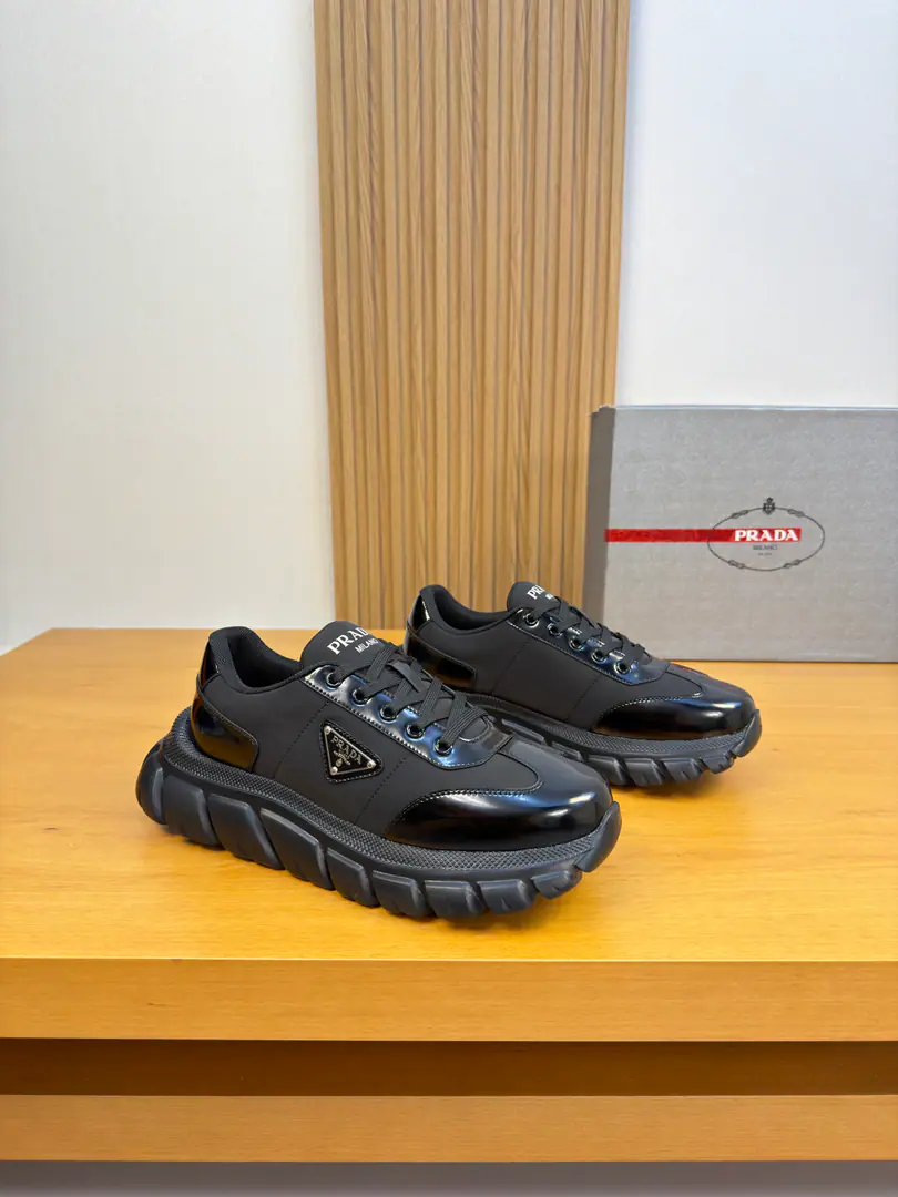 【 PRADA】Prada. High-end quality Original List·Leisure sports shoes Shoe.: 🔝Open the bouquet., The brand of high-sight sails., Shoes..The brand of the car.logoMetal buttons Uchi.: Brand canvas., Foot.. Water-tied cow skin. Otsumi!: It's so light.TPUBubbles; Form Super-high-quality control.·- I'm doing a little work.: Highlight(High-end·- How expensive.·Slot) Size: 38-44（45, Make a reservation.)·PRD0195
