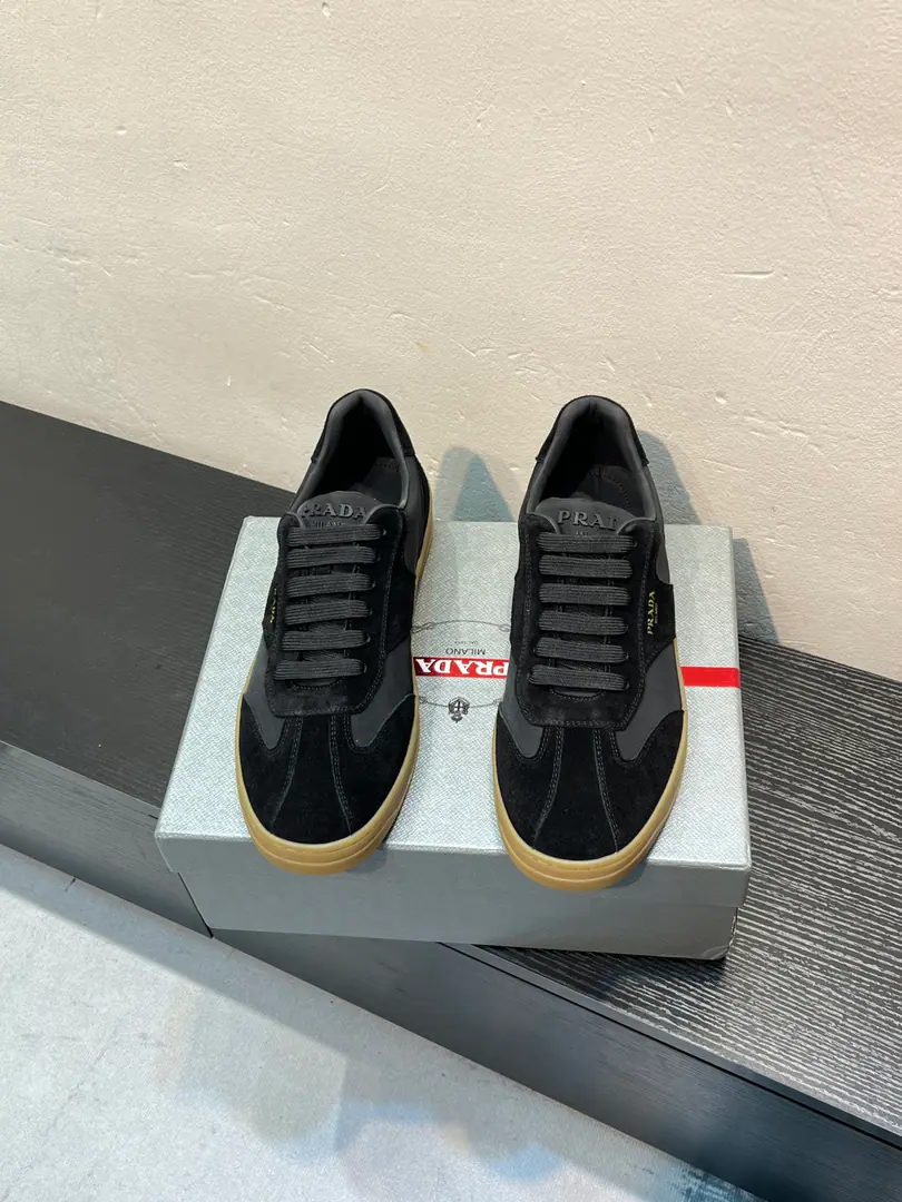 【PRADAPrada.】——The guy's shoe cabinet is a mess., Synchronise Action, 1High quality delivery✔️ Original cow skin, Skins and feet., 1🆚1Repeat, Original factory base, 38-45（45I'll make sure I don't change it.）