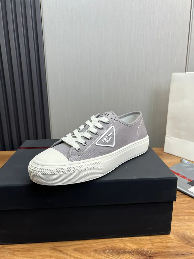 Plant 【PRADAPrada.】The man's shoe cabinet is a big-ass canvas., Synchronise Action, 1High quality delivery✔️Original canvas+In the cow's skin., 1🆚1Repeat, Original factory base, 38-45（45I'll make sure I don't change it.）