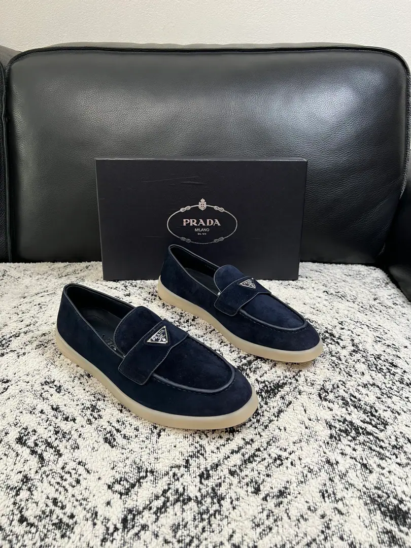 PRADA High Quality Top-level craft Prada. Synchronize cabinets Original plant configuration, Italian imports of original cow-coloured flour, I'll be comfortable importing watered cattle., Shoes under the sole.: The original factory is super comfortable with the original base., The original factory and the single. Codes 39-44（Make a reservation. 45 ）