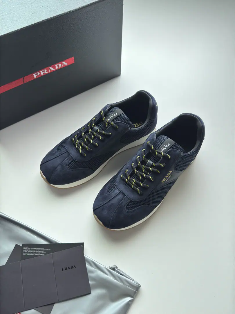 PHome sneakers are full of sports., Practical and modern., A pair of comfortable soles.. Reconstruct classic stylesPrax, I'm not sure.PradaLabel belt, badge shoelaces., Shoes are painted, eyes are pierced., Gold metal stamp on the side of the shoePrada Logo, - I've got a shoe tongue.Prada, MilanoThe light-masked soles are dented., The big bottom of the gum-cavated rubber., The multi-material impacting coloring is...Prada SportClassic design language for symmetry, Retro.90The times of the sport have come back.. Codes: 39-45 Colours: Black, Gray, Blue, White