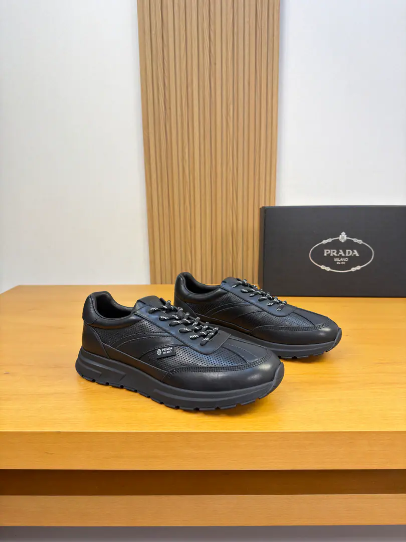 【 PRADA】Prada. High-end quality Original List·Leisure sports shoes Shoe.: Imports🔝Napa Skin., Skins of a puncture., Shoes..The brand of the car.logoCursor, Shoe tongue..Air pressure brandlogo Uchi.: Water-tied cow skin. Otsumi!: It's so light.TPUBubbles·Rubber; Double-coloured base Super-high-quality control.·- I'm doing a little work.: Highlight(High-end·- How expensive.·Slot) Size: 38-44（45, 46, Make a reservation.)·PRD0157