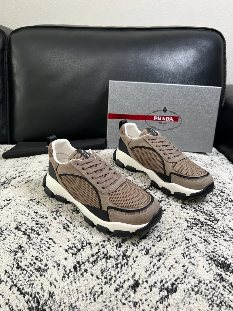 PRADA High Quality Top-level craft Prada. Synchronize cabinets Original plant configuration, Italian imports of original cow-coloured flour, I'll be comfortable importing watered cattle., Shoes under the sole.: The original factory is super comfortable with the original base., The original factory and the single. Codes 39-44（Sold 38 45 ）