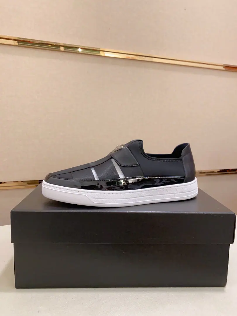 Plant prices: New paragraph1:1【Prada～Prada.】New money is on the market. Same as the other two. Counter Quality Original Match [John.][John.]The top-level calf skin with the ballistic fabric.. Comfortable, air-drinking sheep. - I'm doing a little work. The top layer of the material. %Pure cow skin. Original, model The upper foot is comfortable. Shoes.38Present.44