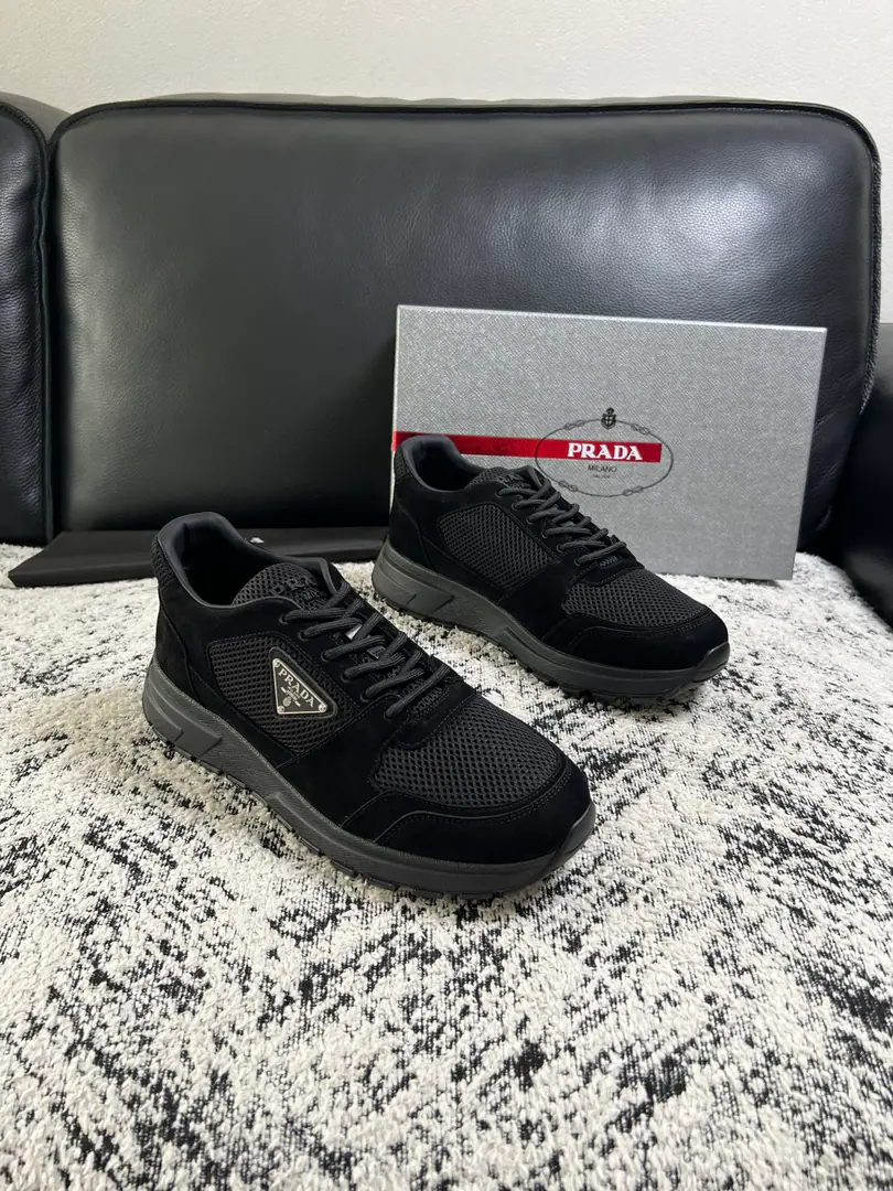 PRADA High Quality Top-level craft Prada. Synchronize cabinets Original plant configuration, Italian imports of original cow-coloured flour, I'll be comfortable importing watered cattle., Shoes under the sole.: The original factory is super comfortable with the original base., The original factory and the single. Codes 39-44（Sold 38 45 ）