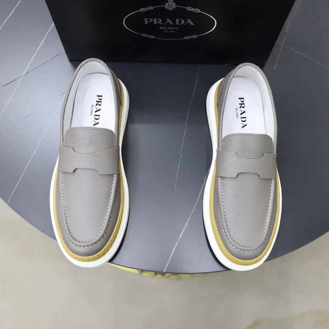 Get out of the factory. 🙅‍♂️🙅‍♂️🙅‍♂️ Brand: Prada.PRADA Standard Code: 38–44（45Make a reservation.） Level: Same as the other two. Materials: Original cow skin. Comfortable pig's skin. ♪ Lightly and oversized ♪ Type: Men's fashion shoes. Run! Sports shoes The noble luxury of the great elements. Top luxury. Colours: Physical Image Colour
