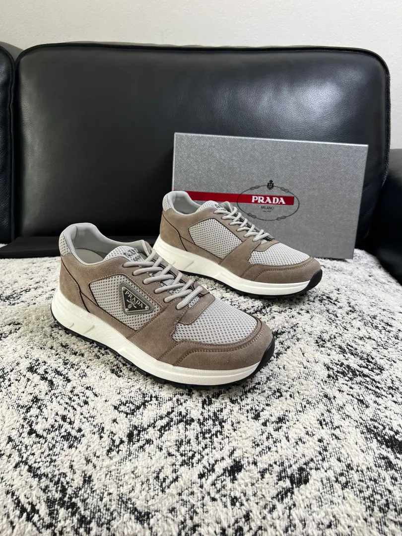 PRADA High Quality Top-level craft Prada. Synchronize cabinets Original plant configuration, Italian imports of original cow-coloured flour, I'll be comfortable importing watered cattle., Shoes under the sole.: The original factory is super comfortable with the original base., The original factory and the single. Codes 39-44（Sold 38 45 ）