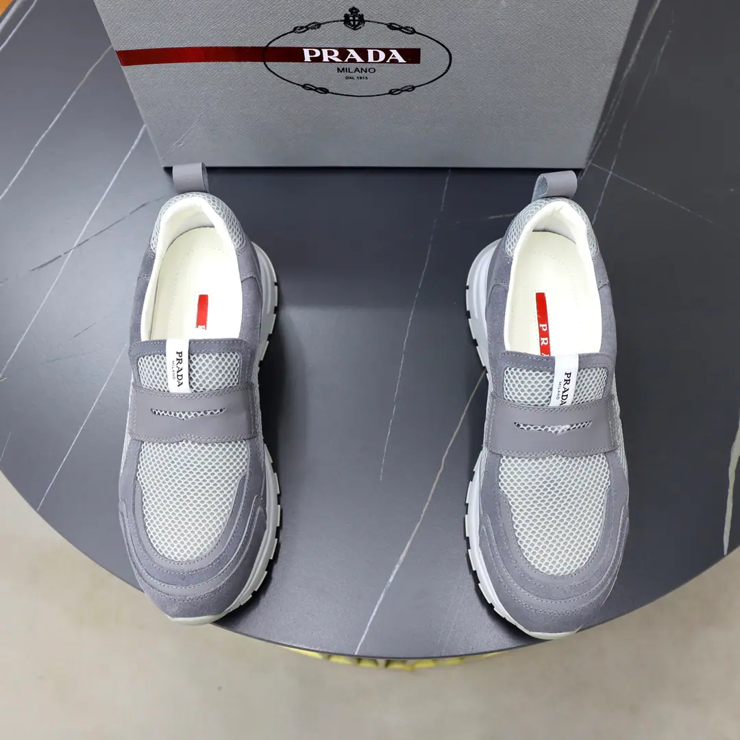Get out of the factory. Top First List Brand: PRADA（Prada.） Standard Code: Men38/44（45It's a deal.） Level: Same as the other two. Materials: Original cow skin swipe In the cow's skin. Original is soft and soft. Type: Leisure sports shoes Young fashion. Europe and America. English style Colours: Physical Image Colour