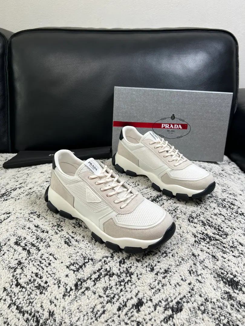 PRADA High Quality Top-level craft Prada. Synchronize cabinets Original plant configuration, Italian imports of original cow-coloured flour, I'll be comfortable importing watered cattle., Shoes under the sole.: The original factory is super comfortable with the original base., The original factory and the single. Codes 39-44（Sold 38 45 ）