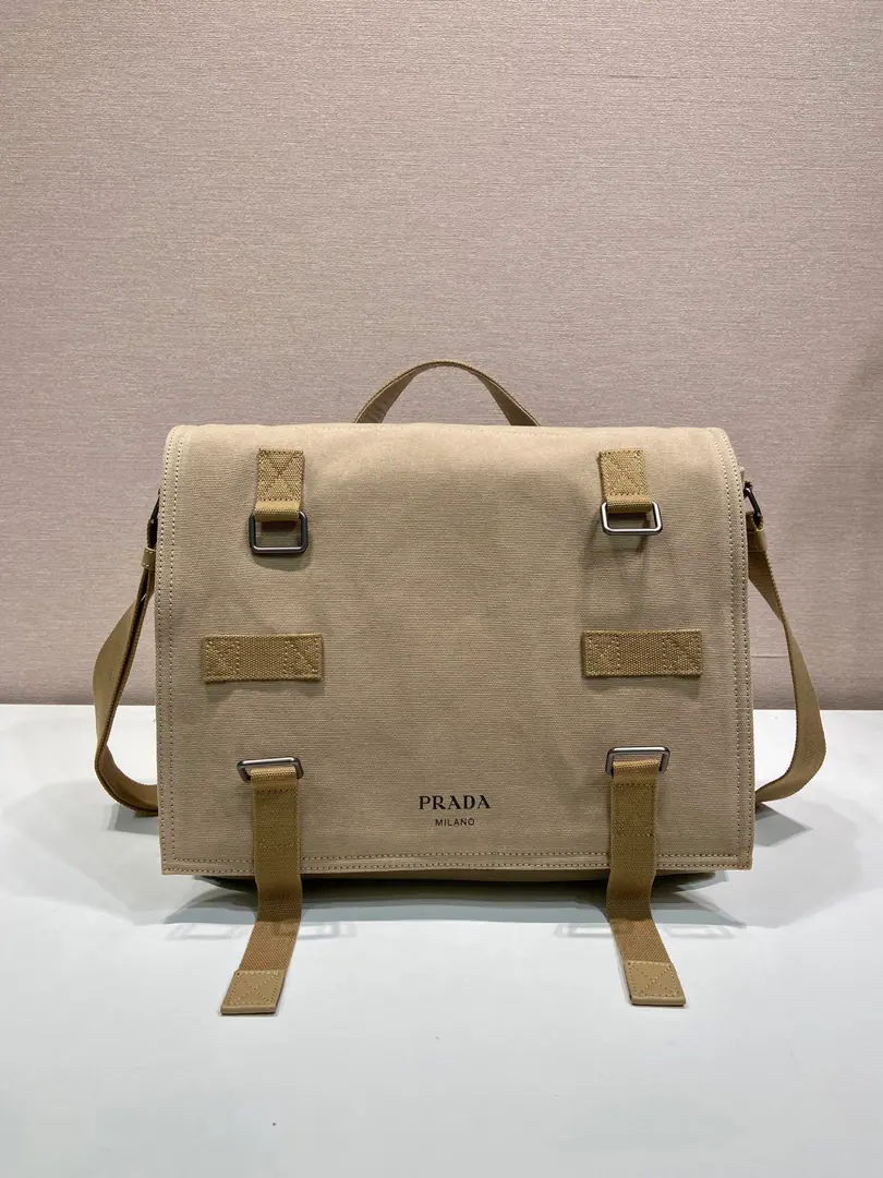 🎉New mailman bag.🎉2VD The canvas.🎉🎉 The design inspiration for this mailman canvas., It's a simple and generous shape., With a handle and a shoulder belt., A variety of ways of carrying them.. Internal Space Wide, Multiple pockets, Items sufficient to accommodate work or leisure. This very simple design makes this package multifunctional., A modern-day apparel., To turn us into a unique style.. The lady looks good., Dude., Let's get started., Another time-consuming time-out.🎉🎉 Long34xHigh29xBottom10cm🎉🎉🎉