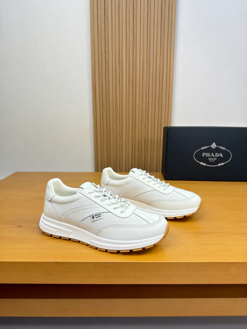 【 PRADA】Prada. High-end quality Original List·Leisure sports shoes Shoe.: Imports🔝Napa Skin., Skins of a puncture., Shoes..The brand of the car.logoCursor, Shoe tongue..Air pressure brandlogo Uchi.: Water-tied cow skin. Otsumi!: It's so light.TPUBubbles·Rubber; Double-coloured base Super-high-quality control.·- I'm doing a little work.: Highlight(High-end·- How expensive.·Slot) Size: 38-44（45, 46, Make a reservation.)·PRD0157