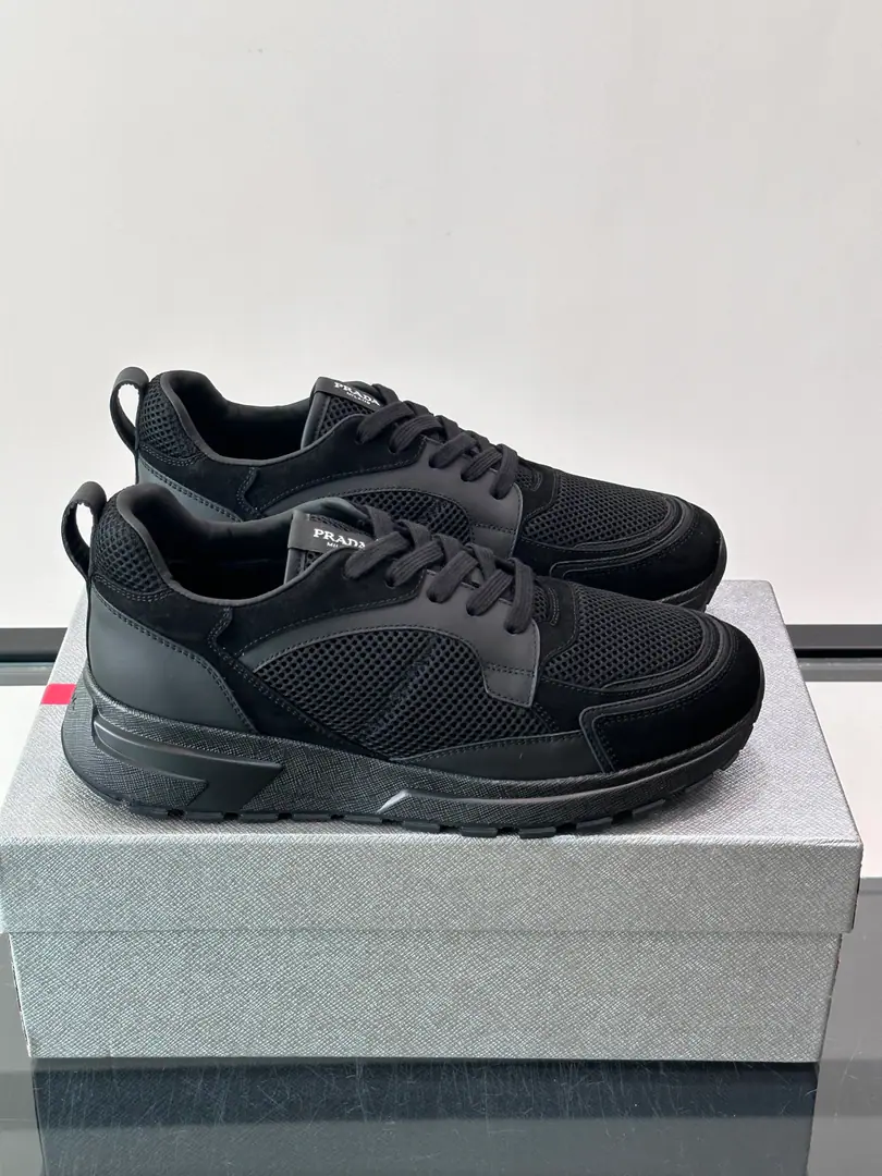 👟PradaNebula sneakers, Use airnet+Leather Collapse, Janey has a sense of understanding.✨, White rubber soles are comfortable and durable., I wear a regular dress or a light exercise.OK！Both the tongue and the side of the shoe.PradaMarking, Full Details, Fashionable and practical, The Tide Man needs a single item.！💙 size: 39-45