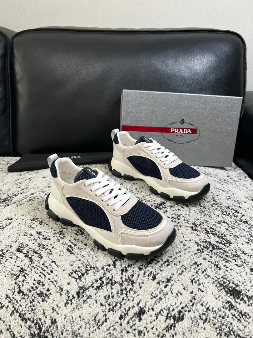 PRADA High Quality Top-level craft Prada. Synchronize cabinets Original plant configuration, Italian imports of original cow-coloured flour, I'll be comfortable importing watered cattle., Shoes under the sole.: The original factory is super comfortable with the original base., The original factory and the single. Codes 39-44（Sold 38 45 ）