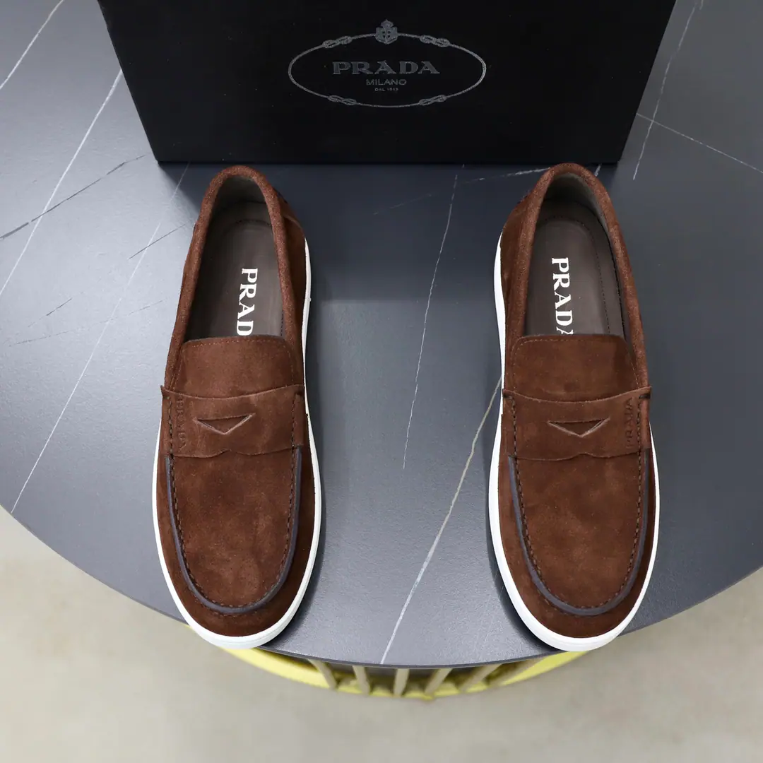 Get out of the factory. Prada.Prada The new fund's being sold simultaneously., Shoe-faced cow., In the skin of the watered cow., Original rubber floor, Perfect detail is impeccable., Standard Code39-44（45Make a reservation.）