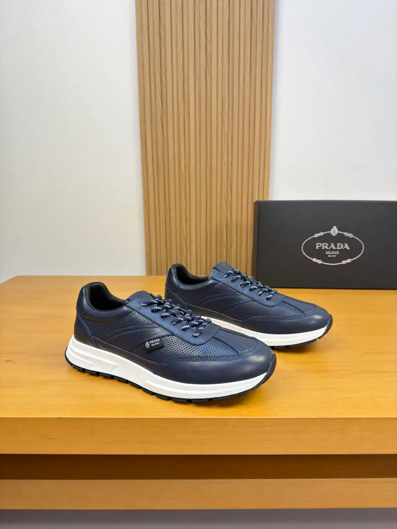 【 PRADA】Prada. High-end quality Original List·Leisure sports shoes Shoe.: Imports🔝Napa Skin., Skins of a puncture., Shoes..The brand of the car.logoCursor, Shoe tongue..Air pressure brandlogo Uchi.: Water-tied cow skin. Otsumi!: It's so light.TPUBubbles·Rubber; Double-coloured base Super-high-quality control.·- I'm doing a little work.: Highlight(High-end·- How expensive.·Slot) Size: 38-44（45, 46, Make a reservation.)·PRD0157