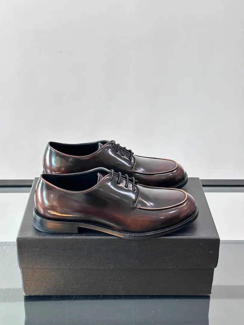 Prad*Home new money.🆕 Men's school wears leisure shoes.✔️Use the black cow leather material on the head., It's full of flesh., Blank and rounded shoe head design, The original is a big-ass model., In natural cattle., The air field is to be upgraded.！ Dollar Size: 39-44（45.46Custom）