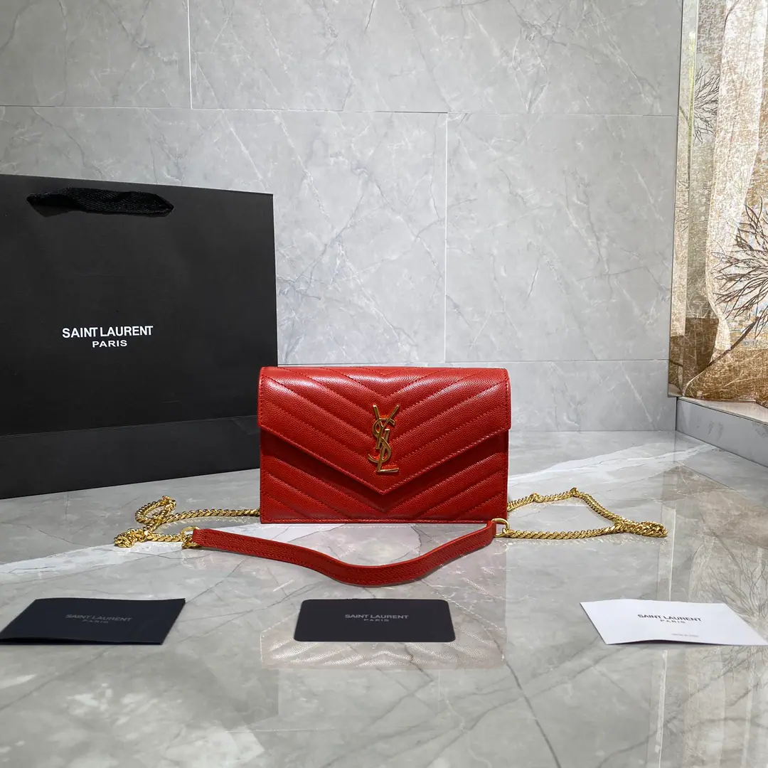 #𝐖𝐨𝐜 𝟭𝟵𝐜𝐦# wocA small envelope is coming in., Speaking of envelopes,, YThis one must have a name.！The whole bag was made from the original factory caviar and cow skin., Layout Stereo, Feel comfortable.！The disassembly of shoulder belts has enriched the multipurpose nature of the bags., You can just take the shoulder belt off and be a handbag.&For dinner bags, Built multiple places, It's a good thing to blow up., I usually go out and bring my cell phone and card., A little bag will take you all the way out.！ Model: 393953 Dimensions: 19x11.5x4cm