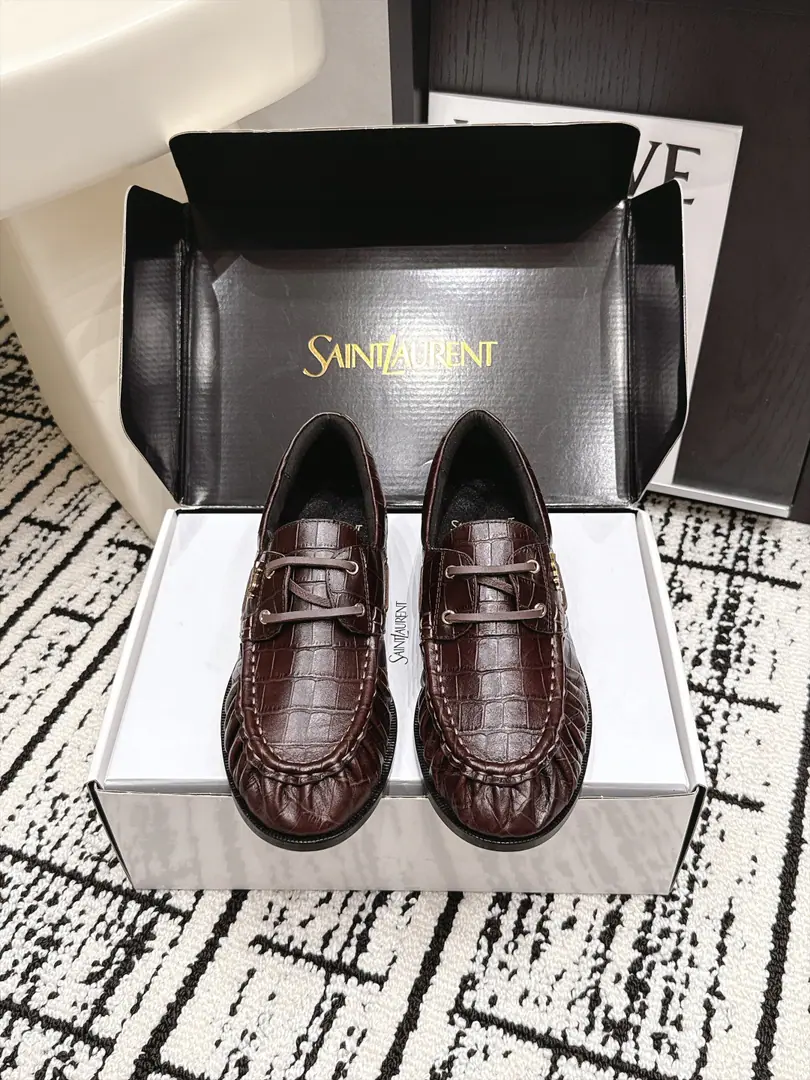 Requisition level Men Saint LaurentSaint Roland. 26/ New morning and autumn, I'm going to be a big fan of the Bean-Fook shoes. Saint Roland.YSLLeFou Doudous Shoes, Continue brand French style. The details of the wrinkles are fine.. - Oh, Pete., The ploughed cattle skin is optional., The soles of the flat and comfortable shoes., It's a combination of face and reality., Suitable suit., Tsk., Half skirt., Unlock the locks and put them on.. Fabulous.: Shea skin grinding sands./Counter-featur. Uchi.: Lamb skin. Otsumi!: Original Open Template Custom Bottom Size: 34-47（Women34 41 42 43 Men38 45 46 47Do it.）