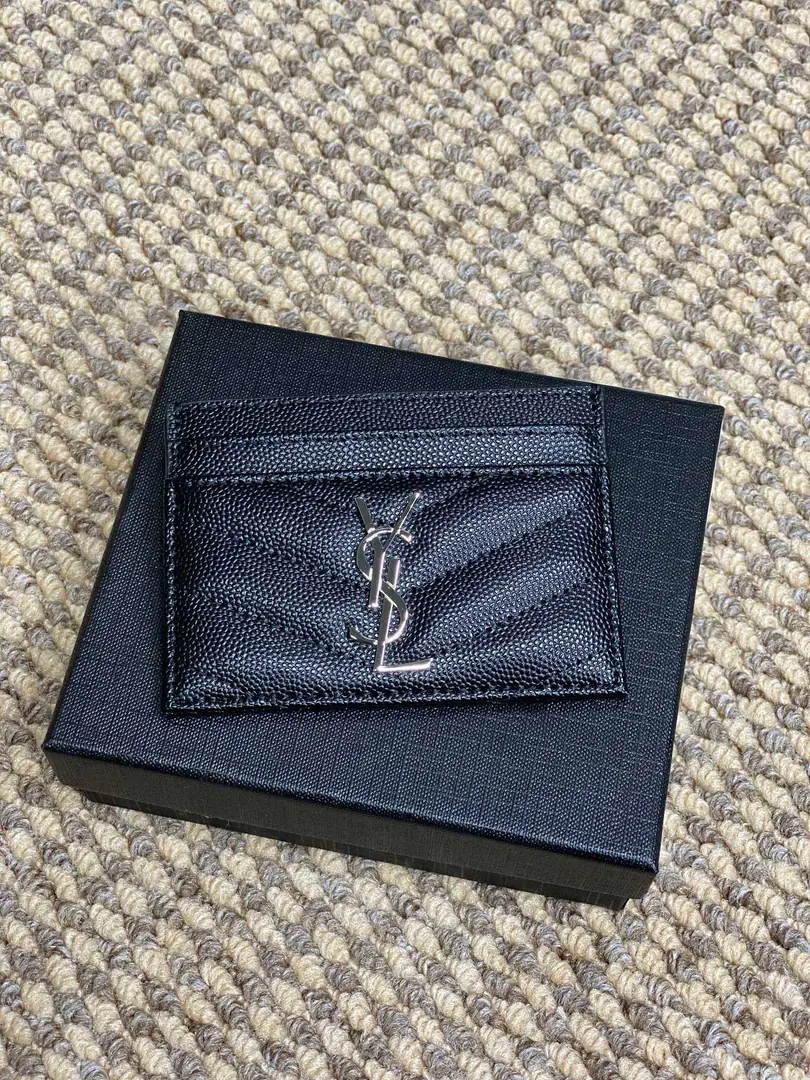 P YSL San Roland.logoFish skin stubble, sewn up a bag., Dimensions10.5x7.5cmEncoding423291