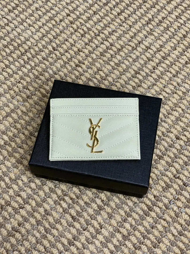 P YSL San Roland.logoFish skin stubble, sewn up a bag., Dimensions10.5x7.5cmEncoding423291