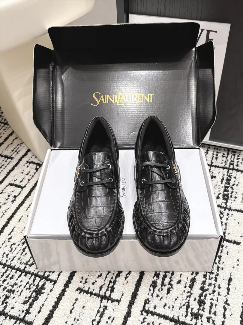 Requisition level Men Saint LaurentSaint Roland. 26/ New morning and autumn, I'm going to be a big fan of the Bean-Fook shoes. Saint Roland.YSLLeFou Doudous Shoes, Continue brand French style. The details of the wrinkles are fine.. - Oh, Pete., The ploughed cattle skin is optional., The soles of the flat and comfortable shoes., It's a combination of face and reality., Suitable suit., Tsk., Half skirt., Unlock the locks and put them on.. Fabulous.: Shea skin grinding sands./Counter-featur. Uchi.: Lamb skin. Otsumi!: Original Open Template Custom Bottom Size: 34-47（Women34 41 42 43 Men38 45 46 47Do it.）
