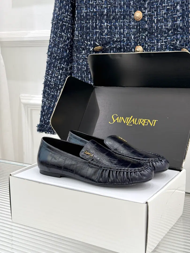 🏧𝐒𝐚𝐢𝐧𝐭 𝐋𝐚𝐮𝐫𝐞𝐧｜𝐘𝐒𝐋 St. Roland's new product.logoLeFlell Shoes. Top Facework customized leather with original The insides are all sheep's skin. Italian imports are so thick. size: 35-39（40/41/42Custom）