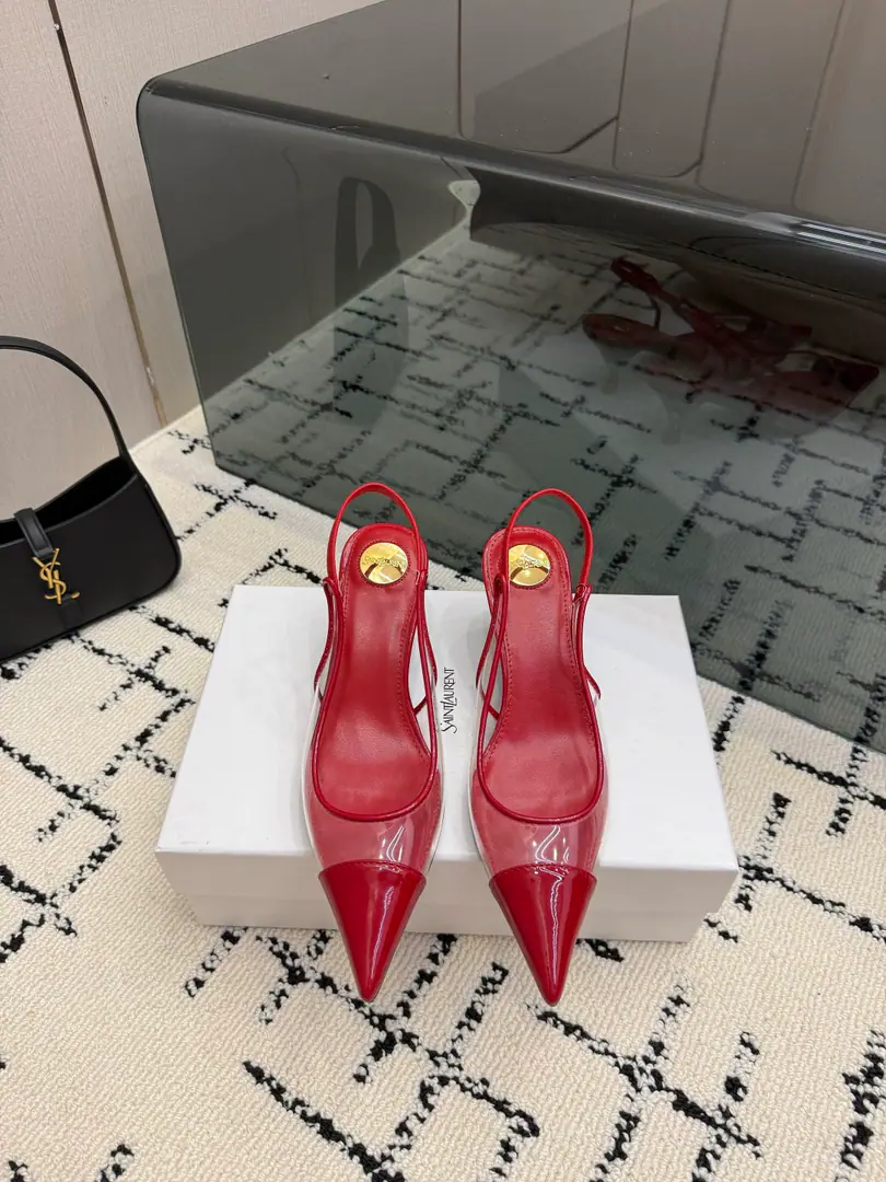 Top QualitySaint Laurent / Saint Roland.LeeYSLThe beauty of my sister is San Roland, the human being. RoseThe same heels and sandal slippers are well-modified., Luxury metal chains These years...SLPIt's the high heels that get to understand the embarrassing impression of women who have gone to the market.ysl- A beautiful sandal slipper. Shoe.: - The paint film. Shoes under the sole.: That's a big one. Size: 35-42(40-42Customize or not change)