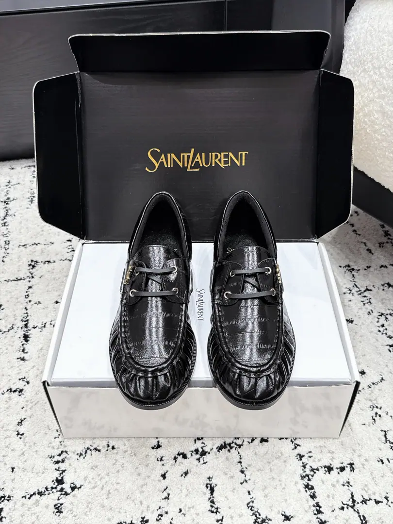 Men Saint LaurentSaint Roland. 26/ New morning and autumn, I'm going to be a big fan of the Bean-Fook shoes. Saint Roland.YSLLeFou Doudous Shoes, Continue brand French style. The details of the wrinkles are fine.. - Oh, Pete., The ploughed cattle skin is optional., The soles of the flat and comfortable shoes., It's a combination of face and reality., Suitable suit., Tsk., Half skirt., Unlock the locks and put them on.. ✔️Fabulous.: Shea skin grinding sands./Counter-featur. ✔️Uchi.: Lamb skin. ✔️Otsumi!: Original Open Template Custom Bottom ✔️Size: 34-47（Women34 41 42 43 Men38 45 46 47Do it.）