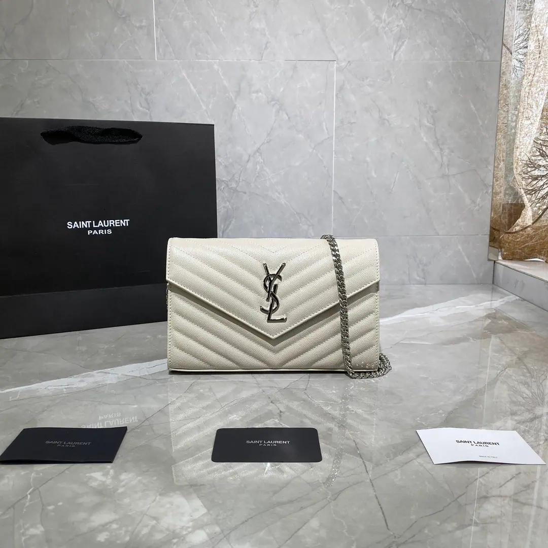 #𝑴𝒐𝒏𝒐𝒈𝒓𝒂𝒎 𝑾𝒐𝒄# MONOGRAMA caviar-twilighted envelope..A super-functional little bag., The classic style., Upgrade the most advanced version, %Italian cattle skins are finely crafted.. Custom MetalsYHome.logoShow your personality.. Retrieval design to ensure security of use. The bag is big., It's in the bag.20A card slot., Two banknotes., Two central partitions., A zipper bag., Everything.！ Model: 377828 Dimensions: 22.5x14x4cm