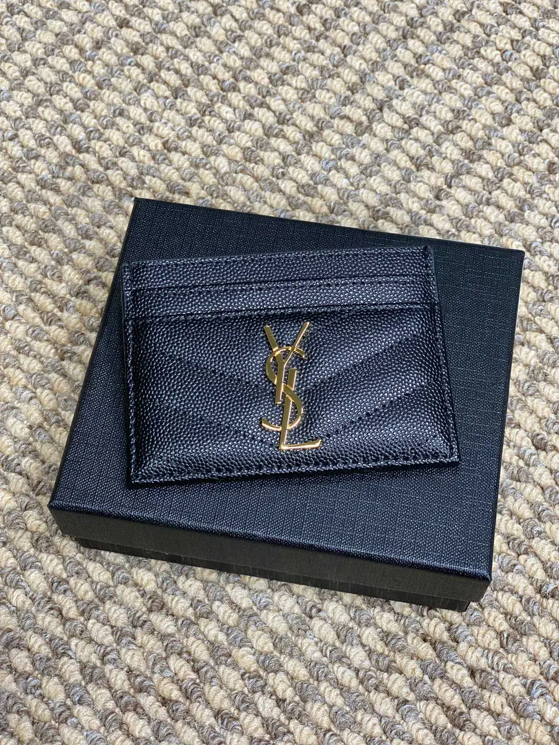 P YSL San Roland.logoFish skin stubble, sewn up a bag., Dimensions10.5x7.5cmEncoding423291