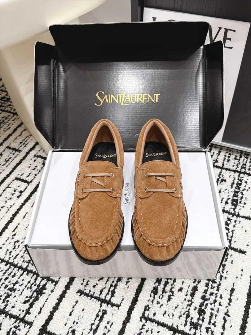 Requisition level Men Saint LaurentSaint Roland. 26/ New morning and autumn, I'm going to be a big fan of the Bean-Fook shoes. Saint Roland.YSLLeFou Doudous Shoes, Continue brand French style. The details of the wrinkles are fine.. - Oh, Pete., The ploughed cattle skin is optional., The soles of the flat and comfortable shoes., It's a combination of face and reality., Suitable suit., Tsk., Half skirt., Unlock the locks and put them on.. Fabulous.: Shea skin grinding sands./Counter-featur. Uchi.: Lamb skin. Otsumi!: Original Open Template Custom Bottom Size: 34-47（Women34 41 42 43 Men38 45 46 47Do it.）