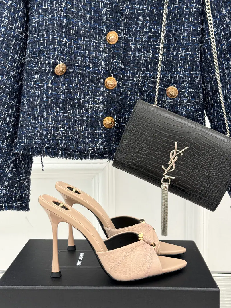 🏧𝐒𝐚𝐢𝐧𝐭 𝐋𝐚𝐮𝐫𝐞𝐧｜𝐘𝐒𝐋 St. Roland's sexy heels. No matter what the shop is., Attendance Or do you want to take pictures? It'll be easy to squeeze with you at all times. Be yours.「Ace on the deck.」✨ Facework customized leather with original The insides are all sheep's skin. Italian imports of cattle and skin size: 35-41 [34.40.41Custom]