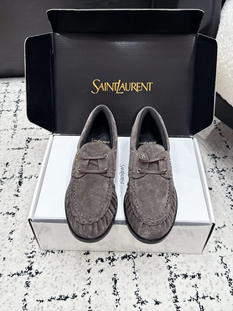 Men Saint LaurentSaint Roland. 26/ New morning and autumn, I'm going to be a big fan of the Bean-Fook shoes. Saint Roland.YSLLeFou Doudous Shoes, Continue brand French style. The details of the wrinkles are fine.. - Oh, Pete., The ploughed cattle skin is optional., The soles of the flat and comfortable shoes., It's a combination of face and reality., Suitable suit., Tsk., Half skirt., Unlock the locks and put them on.. ✔️Fabulous.: Shea skin grinding sands./Counter-featur. ✔️Uchi.: Lamb skin. ✔️Otsumi!: Original Open Template Custom Bottom ✔️Size: 34-47（Women34 41 42 43 Men38 45 46 47Do it.）