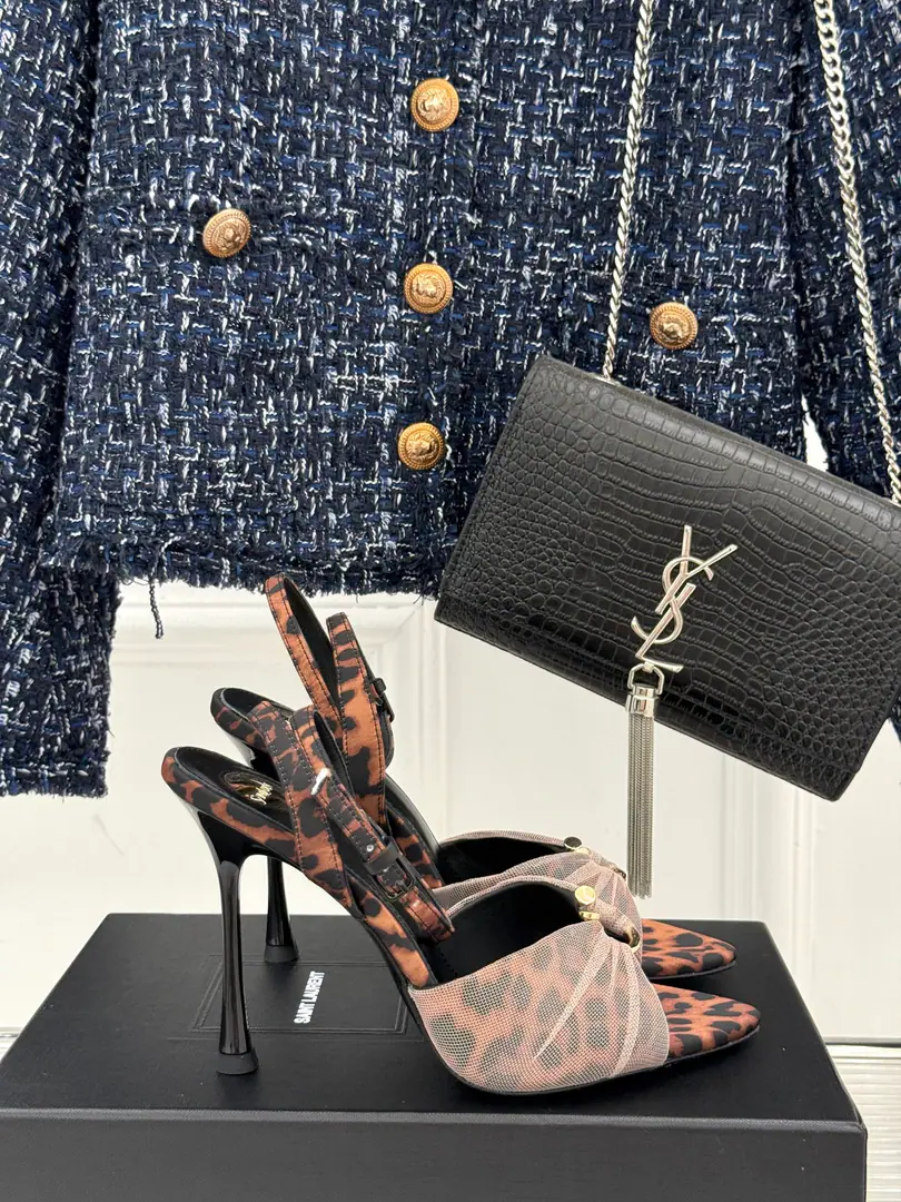 🏧𝐒𝐚𝐢𝐧𝐭 𝐋𝐚𝐮𝐫𝐞𝐧｜𝐘𝐒𝐋 St. Roland's sexy heels. No matter what the shop is., Attendance Or do you want to take pictures? It'll be easy to squeeze with you at all times. Be yours.「Ace on the deck.」✨ Facework customized leather with original The insides are all sheep's skin. Italian imports of cattle and skin size: 35-41 [34.40.41Custom]