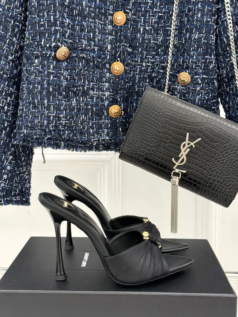 🏧𝐒𝐚𝐢𝐧𝐭 𝐋𝐚𝐮𝐫𝐞𝐧｜𝐘𝐒𝐋 St. Roland's sexy heels. No matter what the shop is., Attendance Or do you want to take pictures? It'll be easy to squeeze with you at all times. Be yours.「Ace on the deck.」✨ Facework customized leather with original The insides are all sheep's skin. Italian imports of cattle and skin size: 35-41 [34.40.41Custom]