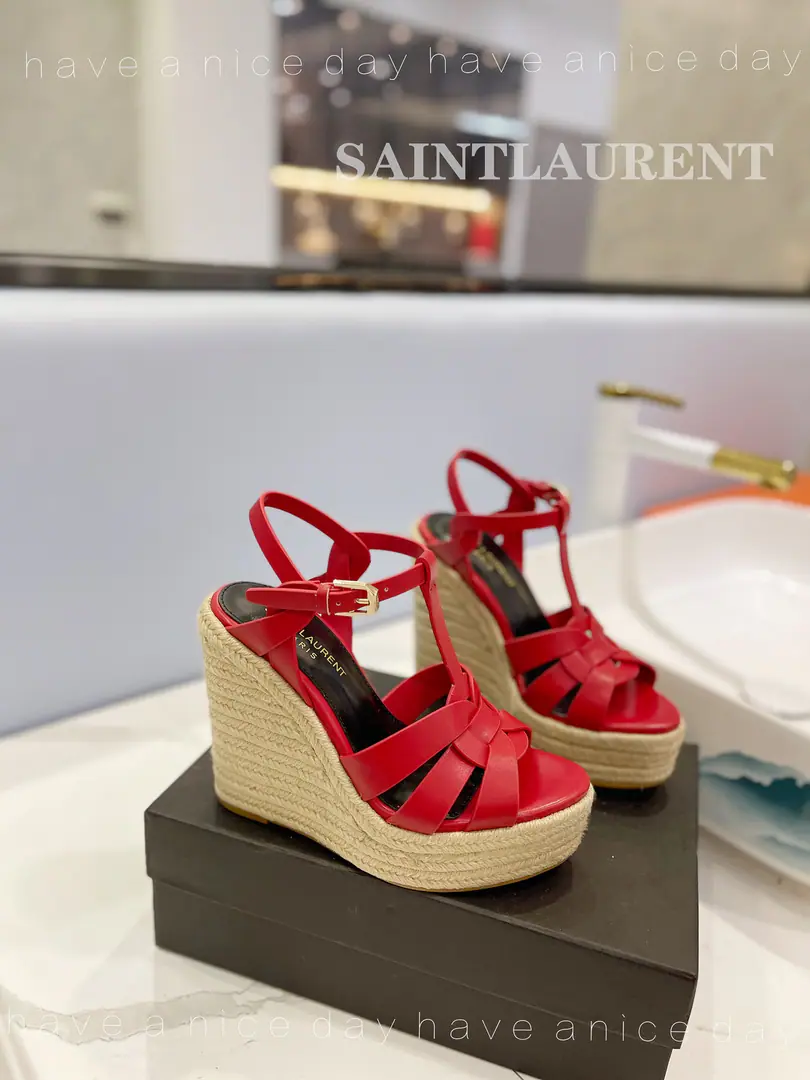 𝙎𝙖𝙞𝙣𝙩 𝙇𝙖𝙪𝙧𝙚𝙣𝙩 Saint Roland. 26High quality manufacture, The latest opposite sex and superb. ️️ Mrs. Super-Micchan-Spring Fashion., Sexy. Elegance The smell is more sexy.. Materials: Leather for the shoe.～The insides are covered with foot-and-skins. Otsumi!: Slurp-resistant rubber floors.. He's tall.: 12.5cm~Water-side.3.5cm Codes: 34～42 Standard Code（34.40.41.42You're gonna have to do it or not.）