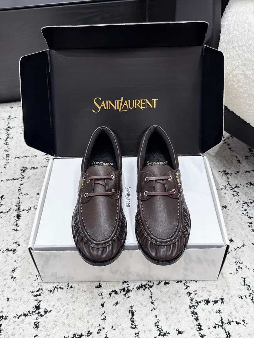 Men Saint LaurentSaint Roland. 26/ New morning and autumn, I'm going to be a big fan of the Bean-Fook shoes. Saint Roland.YSLLeFou Doudous Shoes, Continue brand French style. The details of the wrinkles are fine.. - Oh, Pete., The ploughed cattle skin is optional., The soles of the flat and comfortable shoes., It's a combination of face and reality., Suitable suit., Tsk., Half skirt., Unlock the locks and put them on.. ✔️Fabulous.: Shea skin grinding sands./Counter-featur. ✔️Uchi.: Lamb skin. ✔️Otsumi!: Original Open Template Custom Bottom ✔️Size: 34-47（Women34 41 42 43 Men38 45 46 47Do it.）