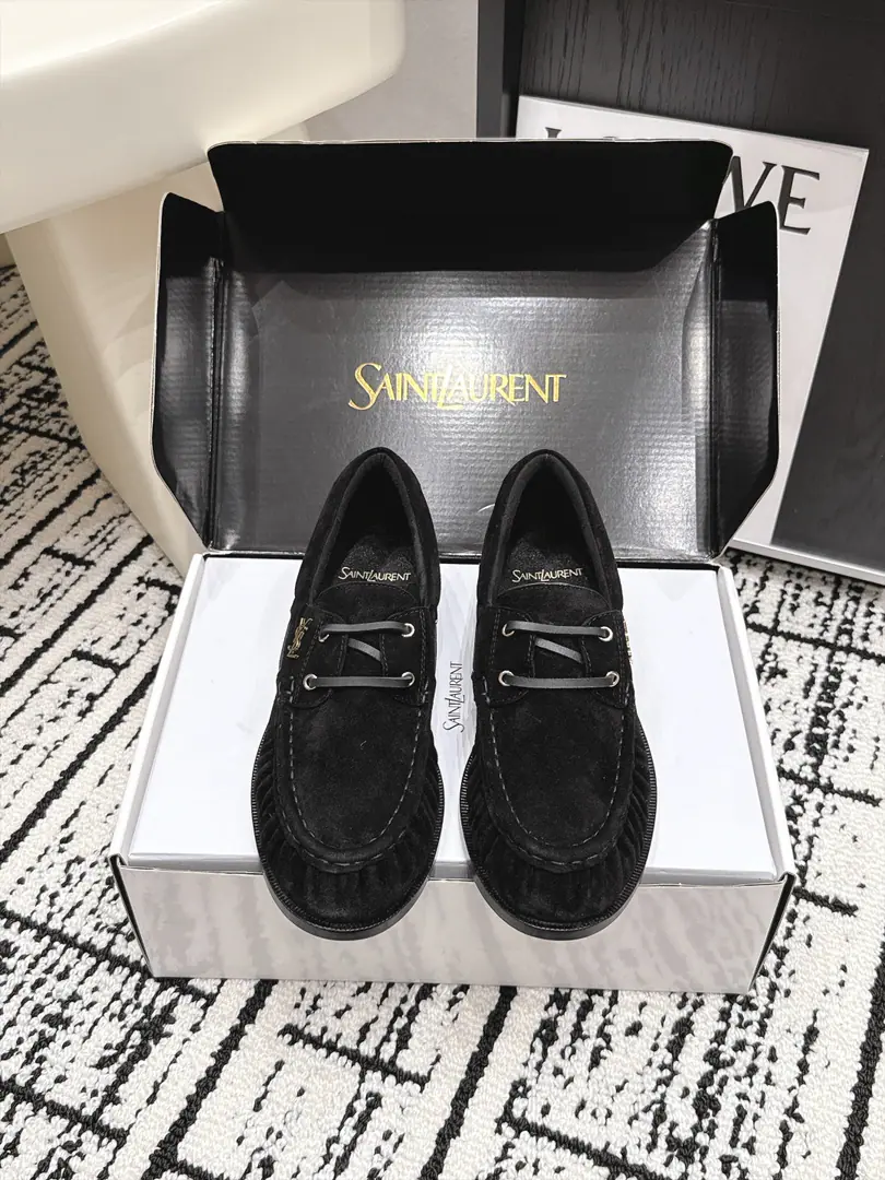 Requisition level Men Saint LaurentSaint Roland. 26/ New morning and autumn, I'm going to be a big fan of the Bean-Fook shoes. Saint Roland.YSLLeFou Doudous Shoes, Continue brand French style. The details of the wrinkles are fine.. - Oh, Pete., The ploughed cattle skin is optional., The soles of the flat and comfortable shoes., It's a combination of face and reality., Suitable suit., Tsk., Half skirt., Unlock the locks and put them on.. Fabulous.: Shea skin grinding sands./Counter-featur. Uchi.: Lamb skin. Otsumi!: Original Open Template Custom Bottom Size: 34-47（Women34 41 42 43 Men38 45 46 47Do it.）