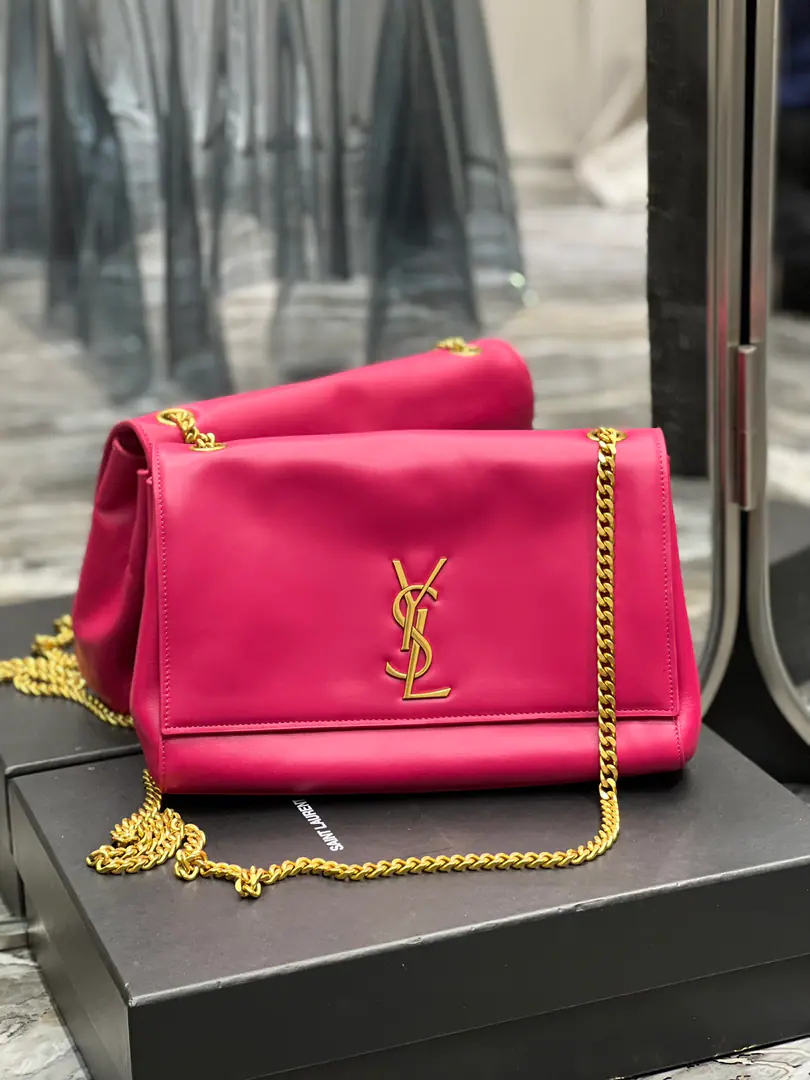 𝐊𝐚𝐭𝐞_Counter-dual, leather.&Skin Buying one bag is like owning two bags., Big deal._The Eternal Classic.kate, Don't worry about it. It's going to be obsolete., It's a style that can be used every quarter of the year., Spring and summer with a smooth skin., For the fall and winter, for the skin.！The chains can be broken.！ Model: 553804 Dimensions: 28.5x20x6cm